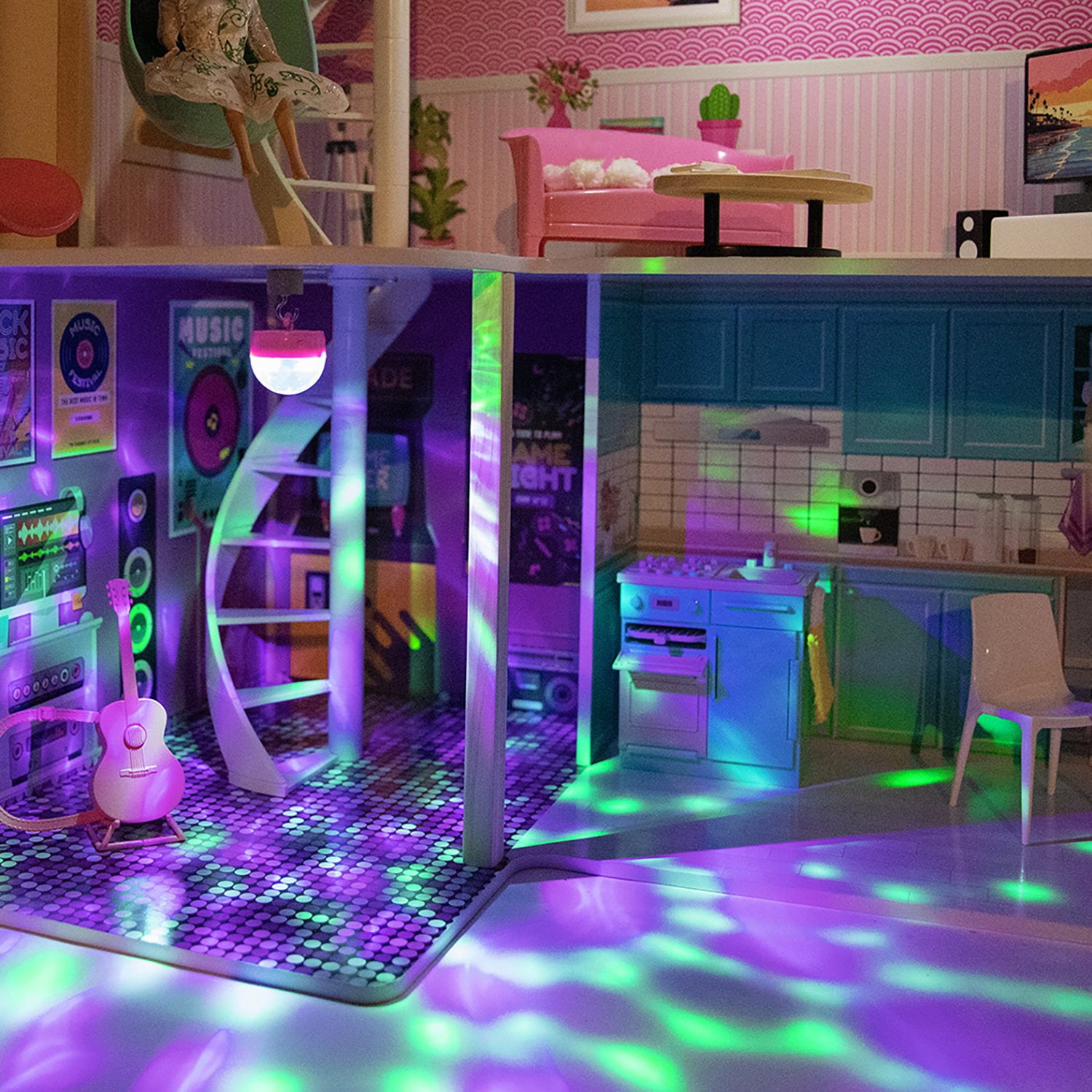 Member's Mark Paradise Cove Dollhouse - Image 11