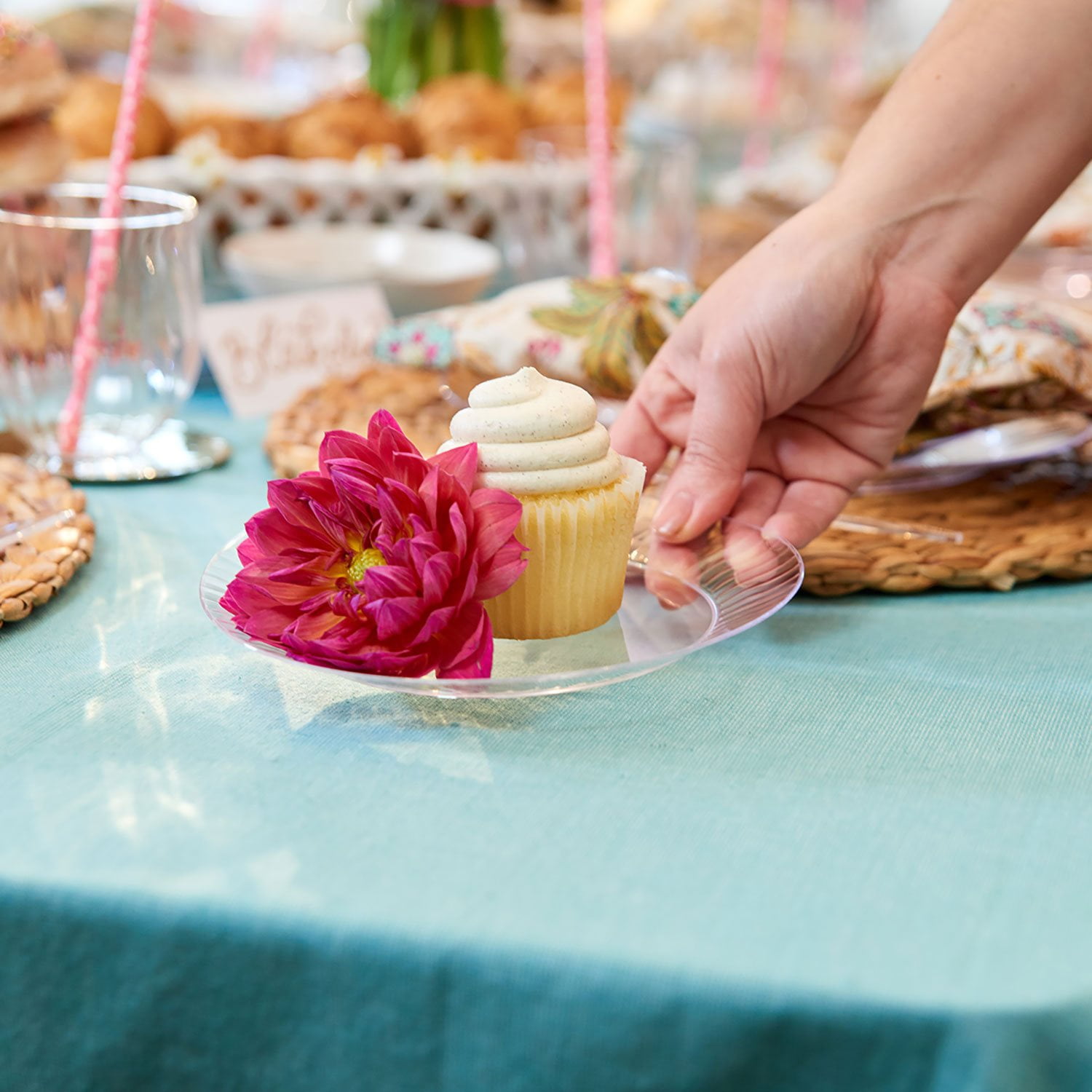 Chinet Crystal Clear Plastic Dessert Plate, 7" 150 ct. - Image 8