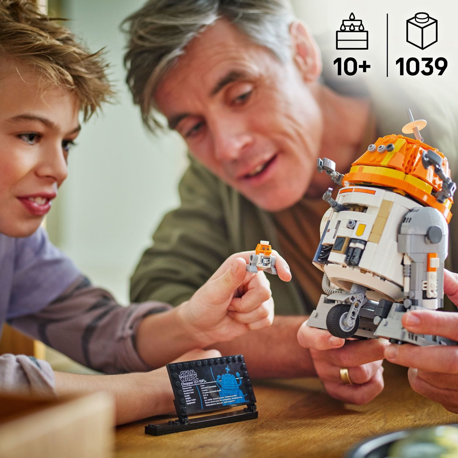 LEGO Star Wars Ahsoka Chopper (C1-10P) Astromech Droid Building Set, 1039 pc. - Image 2