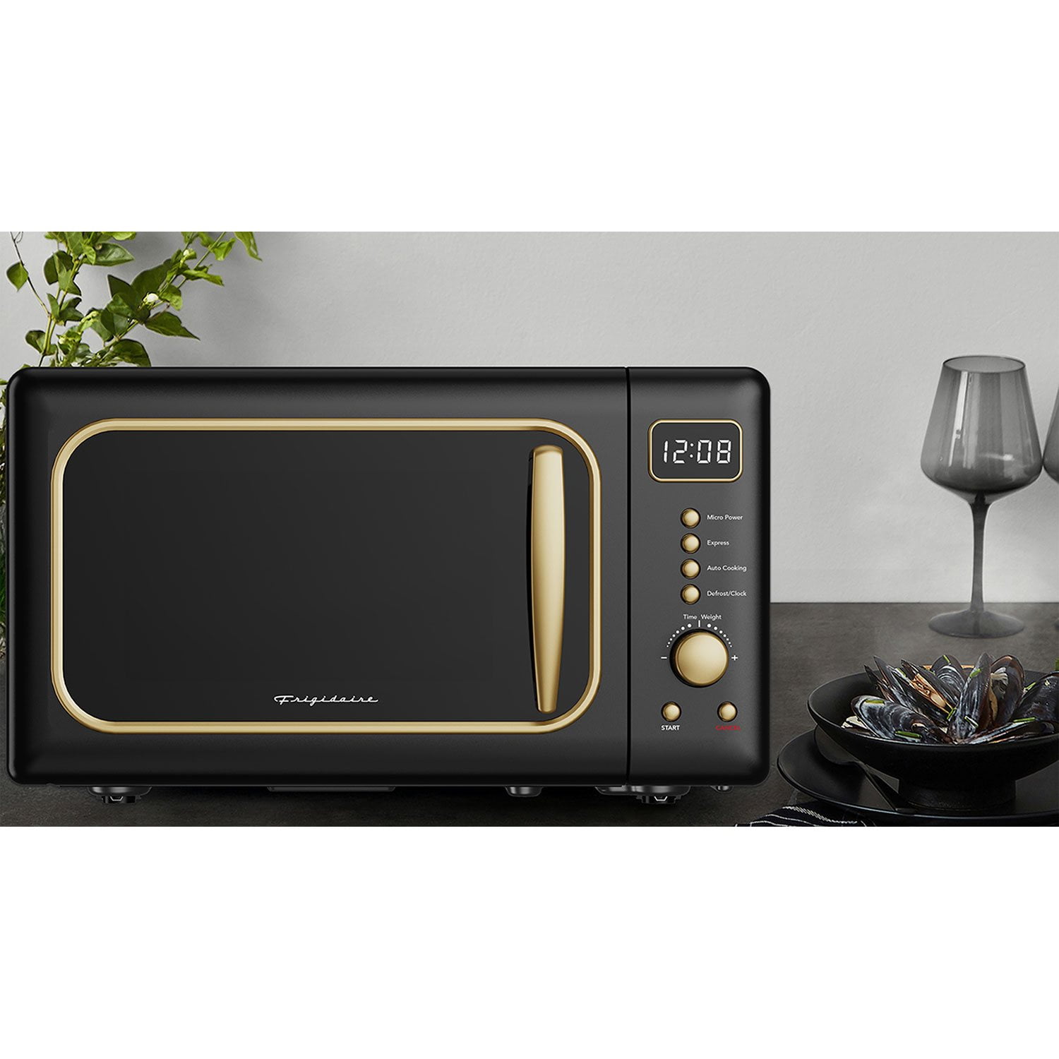 Frigidaire 0.7 Cu. Ft. Retro Countertop Microwave Oven - Image 2