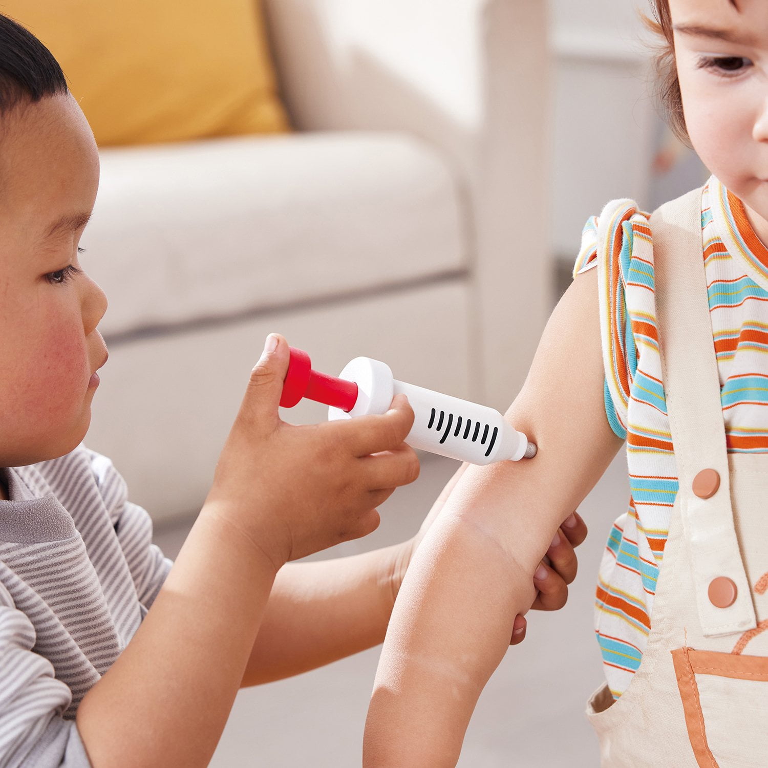 Hape Role Play Little Doctor Playset - Image 5