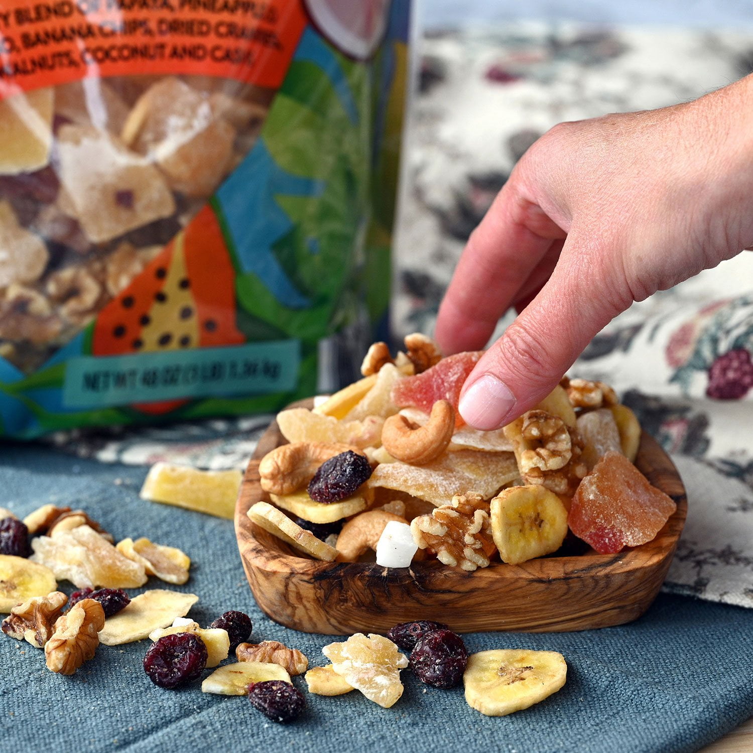 Member's Mark Tropical Trail Mix, 48 oz. - Image 8