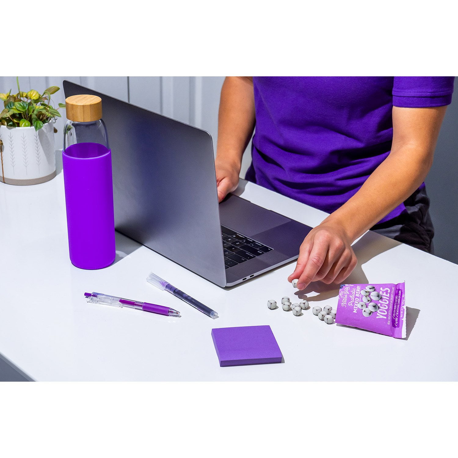 Nature's Garden Probiotic Mixed Berry Yoggies 0.7 oz., 24 pk. - Image 6