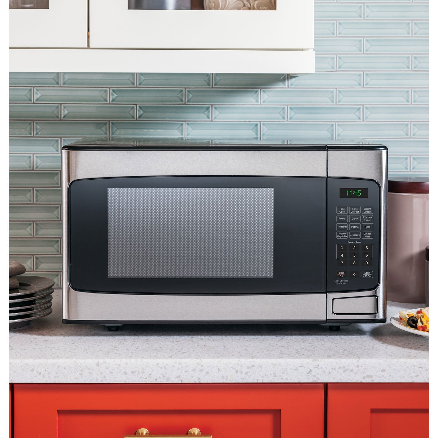 GE 1.1 cu. ft. Capacity Countertop Microwave Oven - Image 2