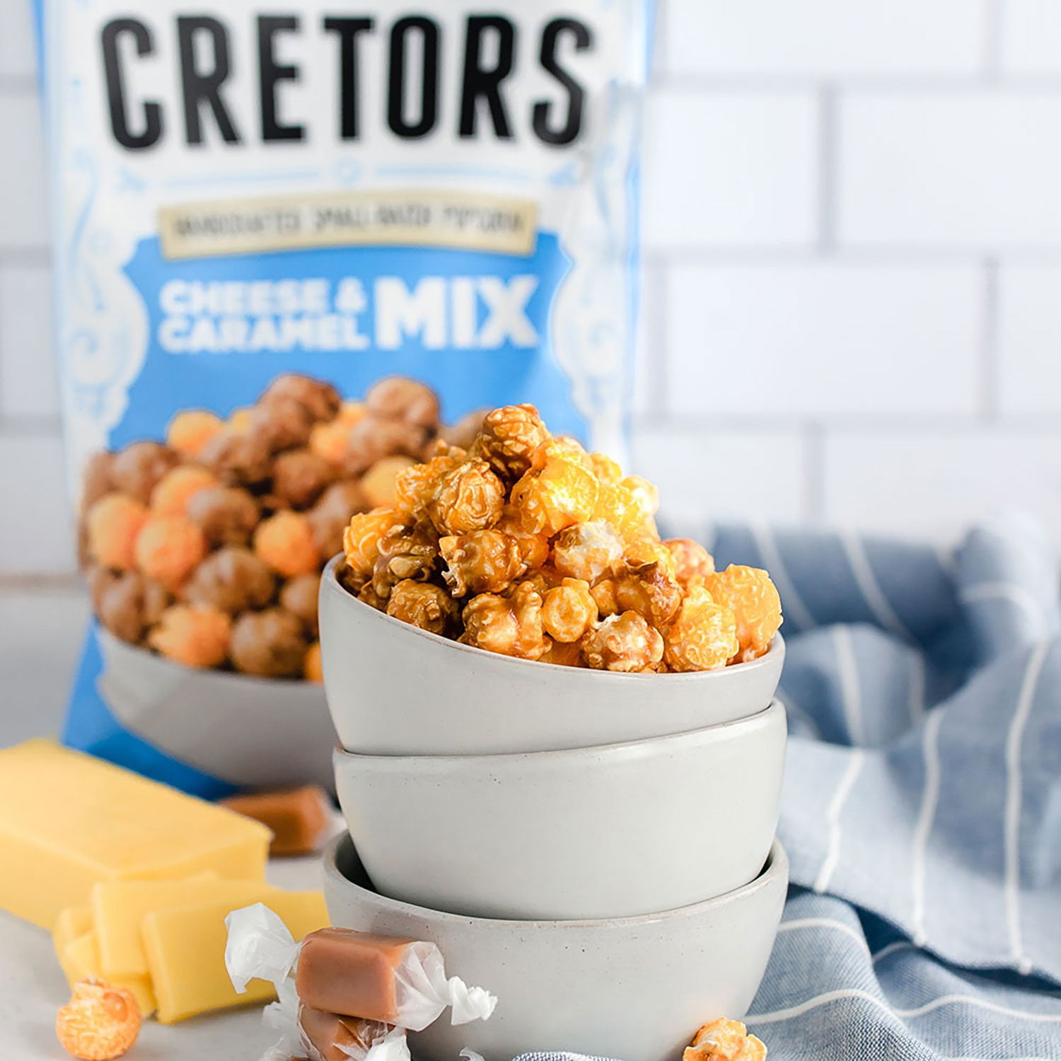 CRETORS Cheese & Caramel Flavored Popcorn Mix, 23.5 oz. - Image 3