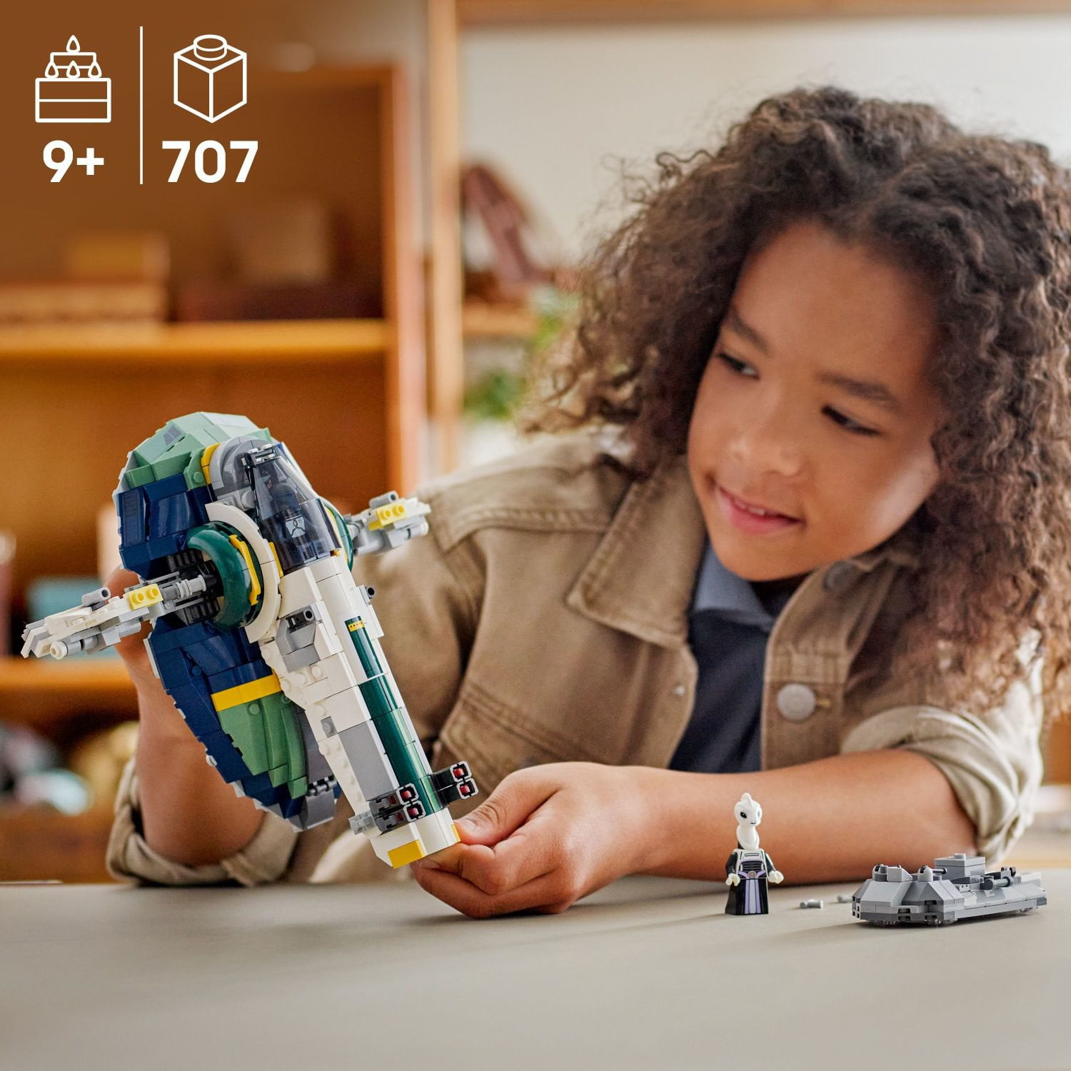 LEGO Star Wars: Attack of the Clones Jango Fett’s Starship Building Set, 707 pc. - Image 2